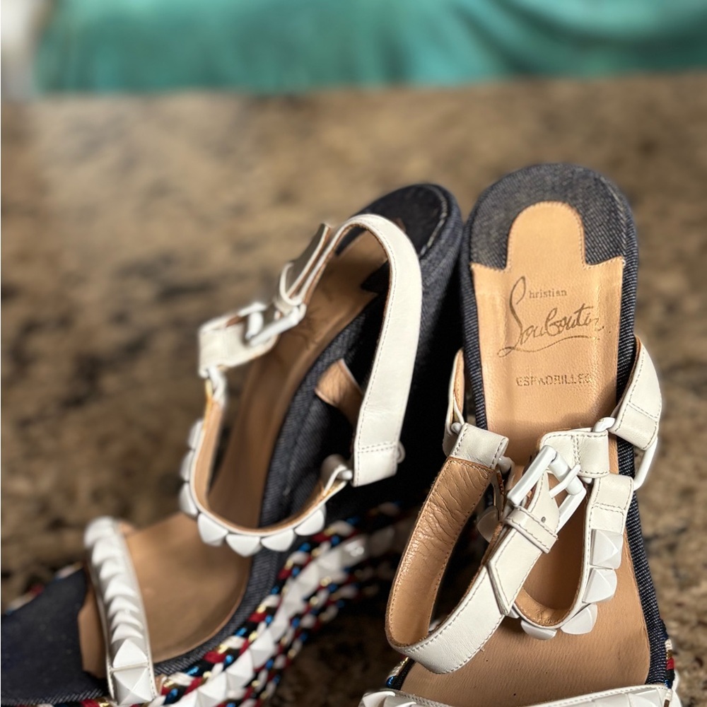 Stylish White and Multicolor Wedge Sandals - Picture 5 of 6